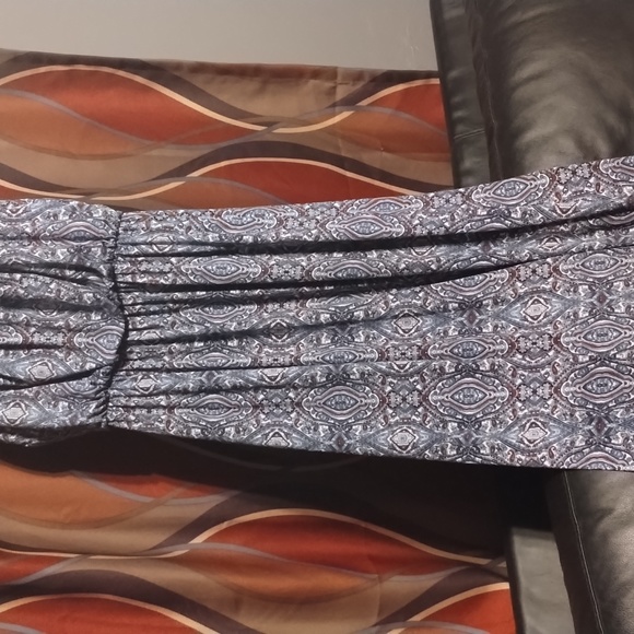 Dress - Picture 3 of 5